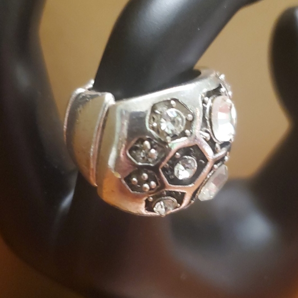 Statement Ring - Picture 2 of 5